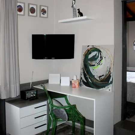 Urban Apartment *